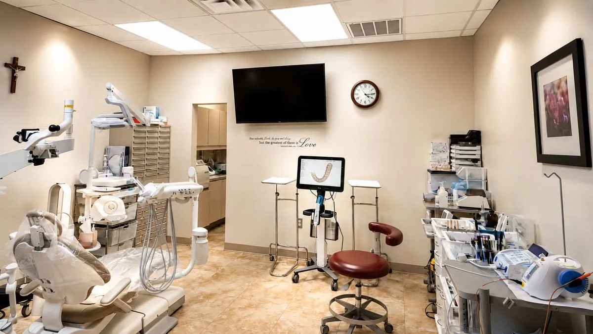Operatory equipped with iTero digital scanner for Invisalign and CEREC workflow