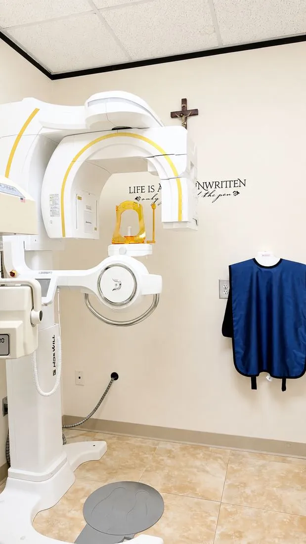 HDX Will cone-beam CT scanner (CBCT) for 3D dental imaging